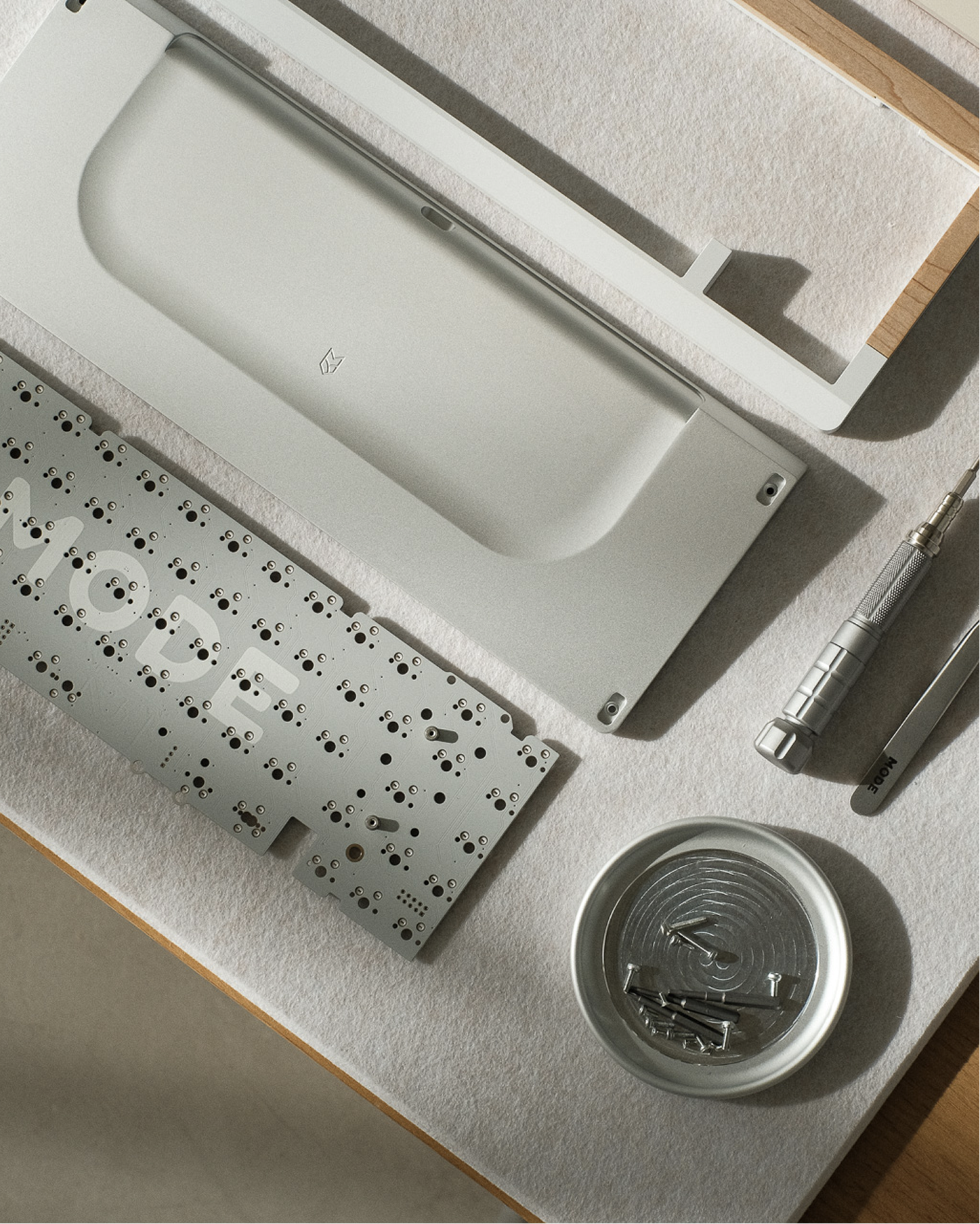 Sonnet keyboard exploded view showing all components